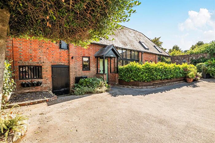 2 Bedroom Detached House For Sale In West Street, Titchfield Village, PO14
