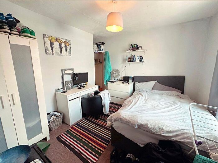 5 Bedroom Property To Rent In Bullingdon Road, Oxford, OX4