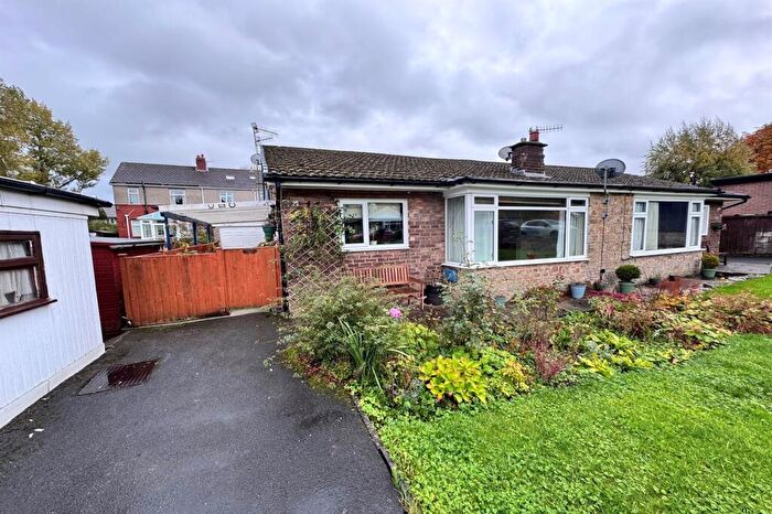 2 Bedroom Semi-Detached Bungalow For Sale In Park View Drive, Chapel-En-Le-Frith, SK23