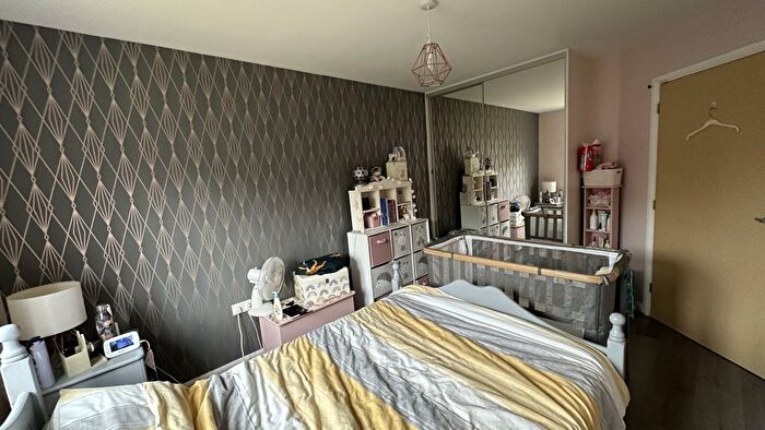 1 Bedroom Flat For Sale In Heighes Drive, Shaldon, GU34