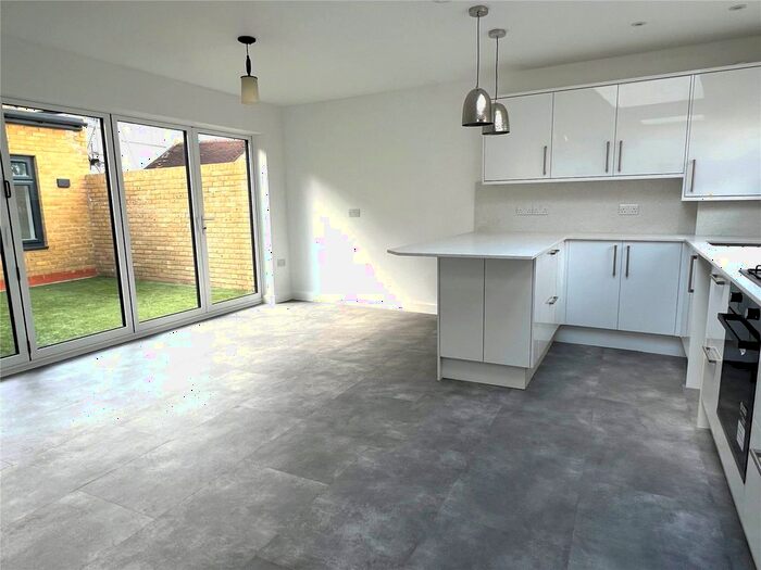 2 Bedroom Flat To Rent In Lessness Avenue, Bexleyheath, London, DA7