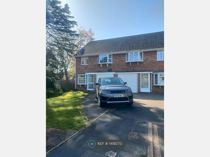 3 Bedroom Semi-Detached House To Rent In White Barn Crescent, Hordle, SO41