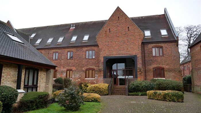 2 Bedroom Flat To Rent In Grove Court, Little Paxton, PE19