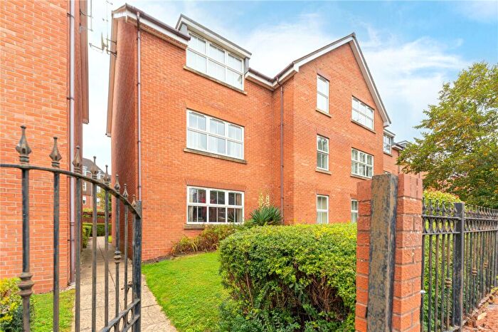1 Bedroom Apartment To Rent In Romani Close, Warwick, Warwickshire, CV34