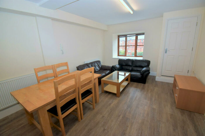 3 Bedroom Apartment To Rent In Wise Street, Leamington Spa, Warwickshire, CV31
