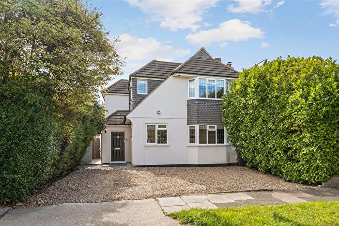 5 Bedroom Property For Sale In Hollington Crescent, Motspur Park, New Malden, KT3