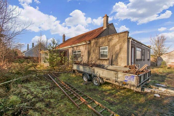 3 Bedroom Property For Sale In Cluny Farm And Land, Woodland Gait, Kirkcaldy KY2