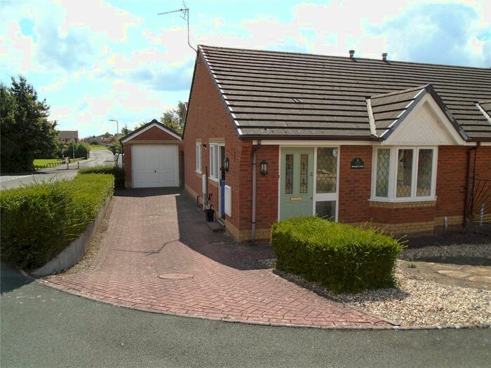 2 Bedroom Bungalow To Rent In Barnfield Close, Oswestry, Shropshire SY11