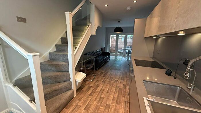 2 Bedroom Flat To Rent In St Thomas Street, OX1