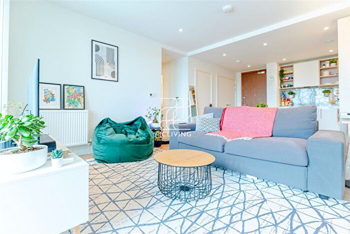 1 Bedroom Flat To Rent In Alington House, Mary Neuner Road, London, N8