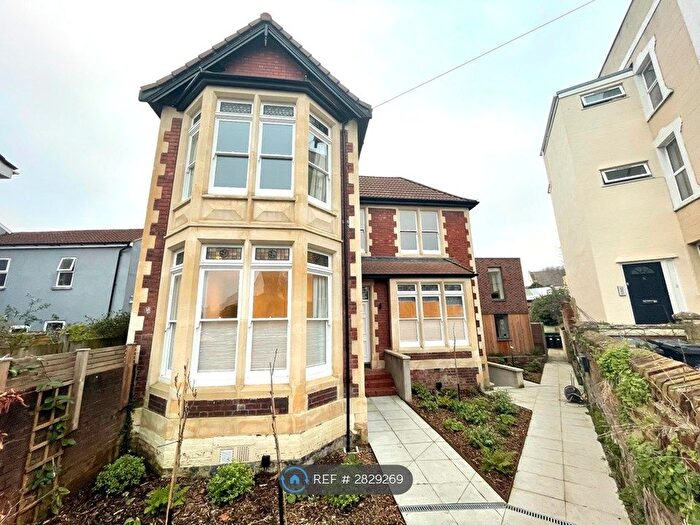 2 Bedroom Flat To Rent In Dean Lane, Bristol, BS3