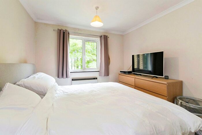 1 Bedroom Flat For Sale In Gresley Lodge, Old North Road, Royston, SG8