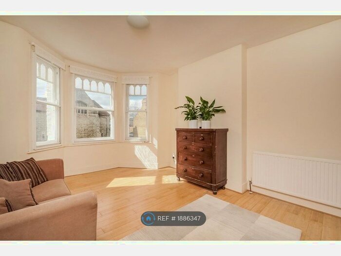 2 Bedroom Flat To Rent In Coleridge Road, North Finchley, N12