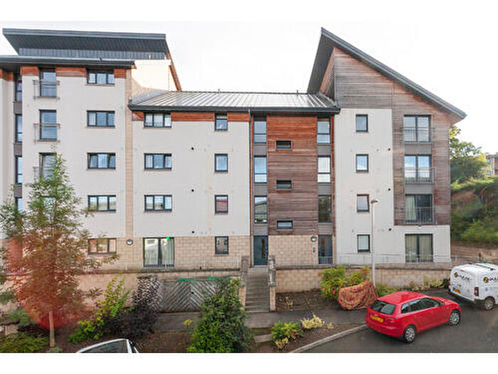 2 Bedroom Flat To Rent In Morris Court, Perth, PH1