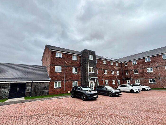 2 Bedroom Flat To Rent In Drummonds Crescent, Bannockburn, Stirling, FK7