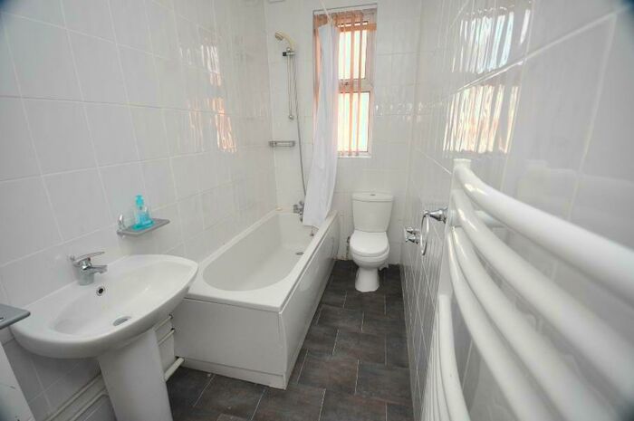 7 Bedroom Terraced House To Rent In Richmond Mount, Hyde Park, LS6