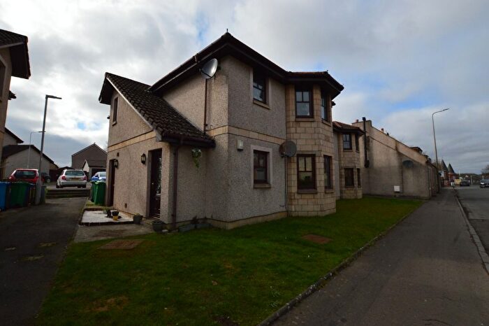 2 Bedroom Flat To Rent In Arthur Court, Cowdenbeath, KY4