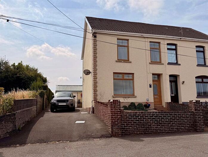 3 Bedroom Semi-detached House For Sale In Lletty Road, Upper Tumble, Llanelli, SA14