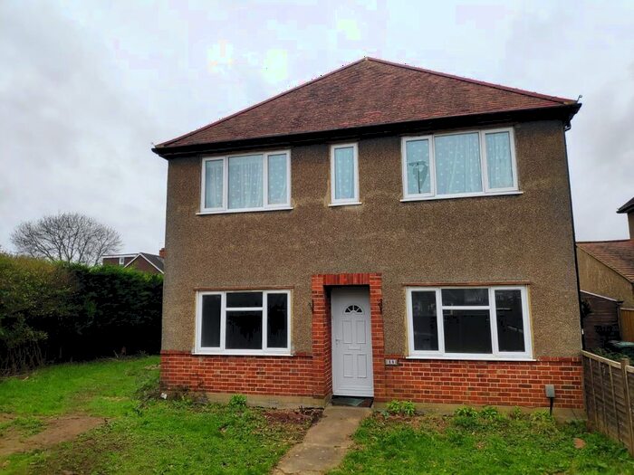 2 Bedroom Maisonette To Rent In Horley Road, Redhill, RH1