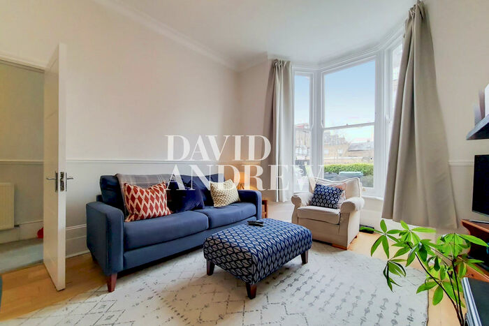 4 Bedroom Semi-Detached House To Rent In Perth Road, N4