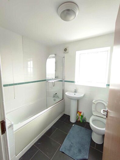 5 Bedroom Terraced House For Sale In Wheler Street, Manchester, M11