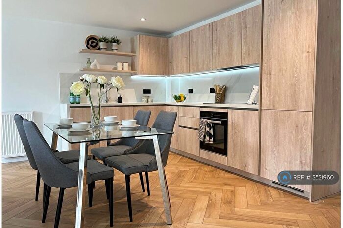 2 Bedroom Flat To Rent In Dovecot Residences, Edinburgh, EH12