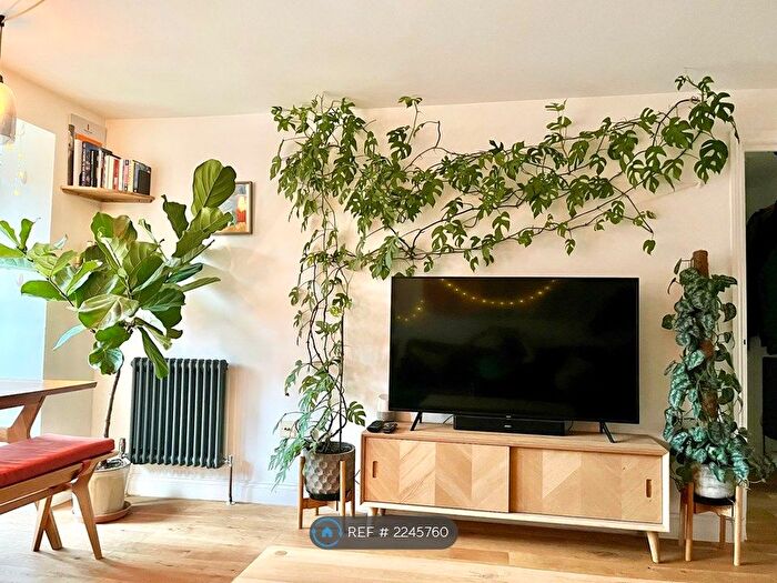 2 Bedroom Flat To Rent In London, London, E3