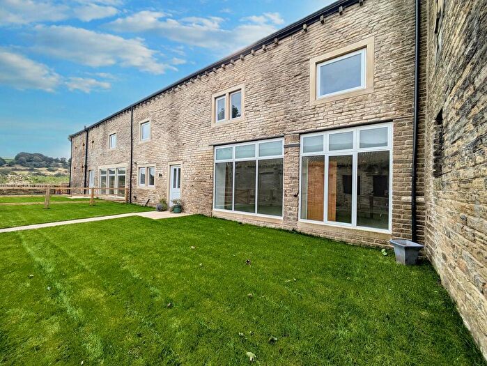 5 Bedroom Barn Conversion For Sale In The Dairy Barn, Manor Farm, Wilshaw, Holmfirth, HD9