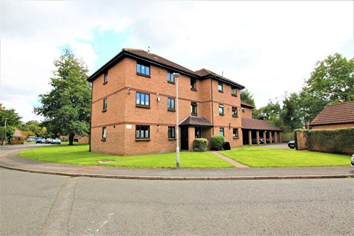 2 Bedroom Flat To Rent In Vicarage Way, Colnbrook, Slough, SL3