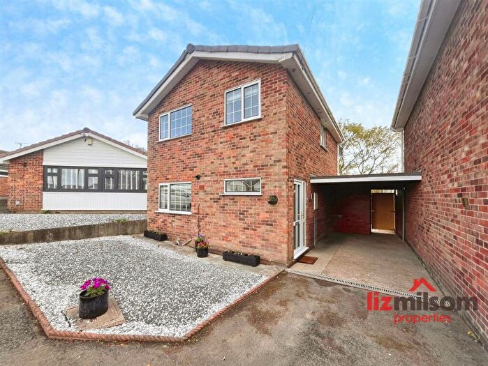 3 Bedroom Detached House For Sale In Old Hall Gardens, Church Gresley, Swadlincote, DE11