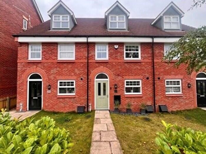 3 Bedroom Town House To Rent In Walker Road, Winnington, CW8