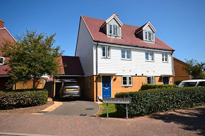 3 Bedroom Semi-Detached House For Sale In Hadleigh Street, Kingsnorth, TN25