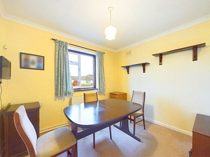 2 Bedroom Semi-Detached Bungalow For Sale In Ringley Road, Horsham, RH12