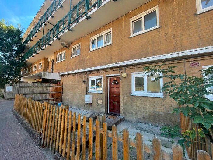 Studio To Rent In Flat, Skeggs House, Glengall Grove, London, E14