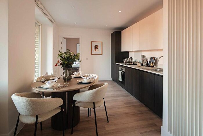 1 Bedroom Flat For Sale In The Verdean, The Drive, Acton, W3