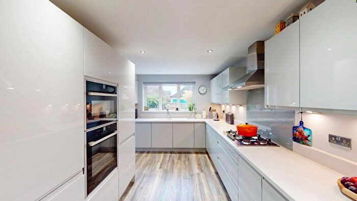 4 Bedroom Detached House For Sale In Lee Bank, Westhoughton, BL5