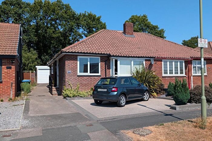 2 Bedroom Semi-Detached Bungalow For Sale In Oak Road, Fareham. Guide Price £, - £, ., PO15
