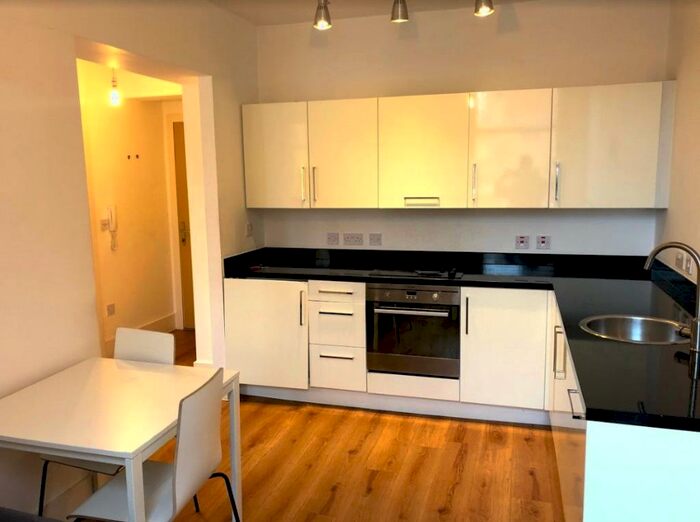 Flat To Rent In Town Hall, Bexley Square, Salford, Manchester, M3