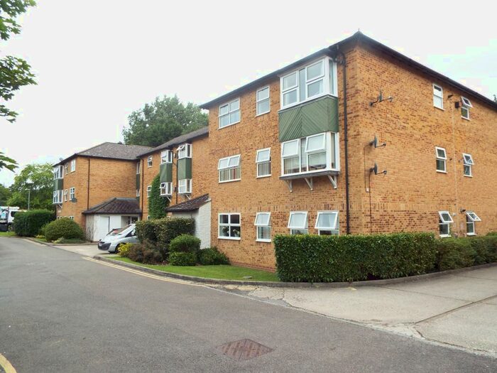 1 Bedroom Flat To Rent In Woosehill Court, Wokingham, RG41