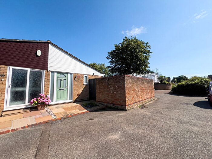 3 Bedroom Bungalow To Rent In Bardney, Orton Goldhay, Peterborough, PE2