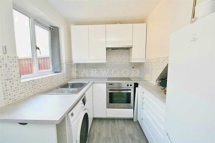 1 Bedroom End Of Terrace House To Rent In Yeading, UB4