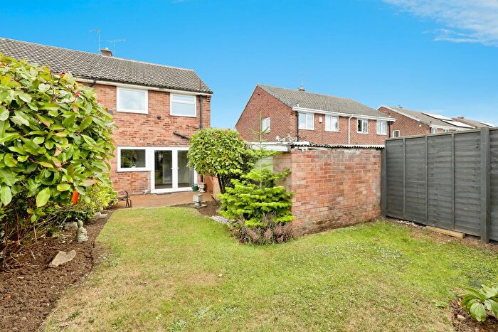 3 Bedroom Semi-Detached House For Sale In Devonshire Drive, North Anston, Sheffield, S25
