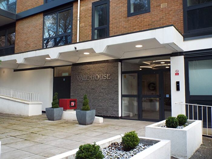 1 Bedroom Flat To Rent In Vale House, Tunbridge Wells, TN1