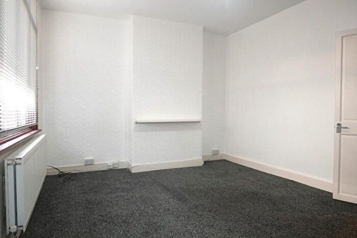1 Bedroom Flat To Rent In Suffolk Road, Barking, IG11
