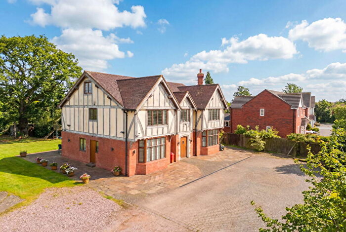 6 Bedroom Detached House For Sale In Tanworth Lane, Cheswick Green, B90