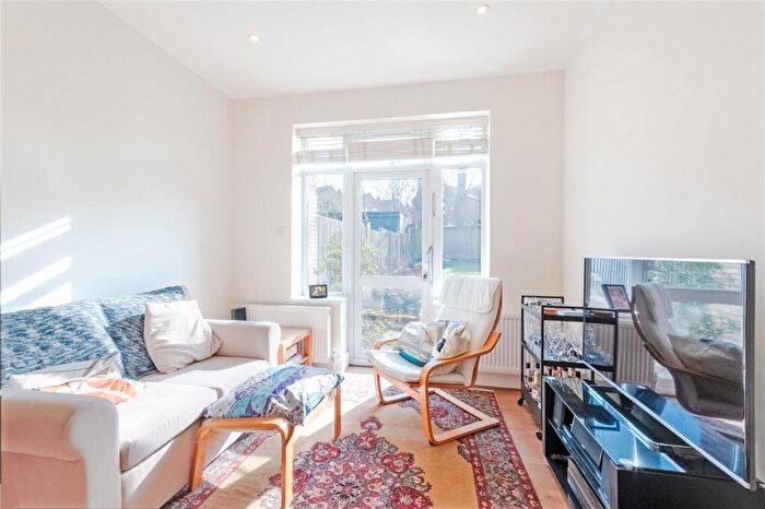 2 Bedroom Flat To Rent In Harlesden Road, Willesden Green, NW10