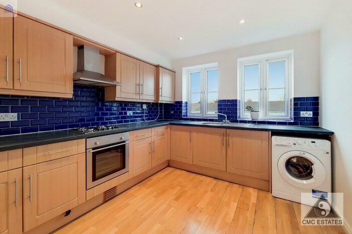 2 Bedroom Maisonette For Sale In Rye Lane, London, SE15