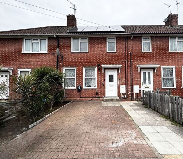 2 Bedroom Maisonette To Rent In Brancker Road, Kenton, HA3