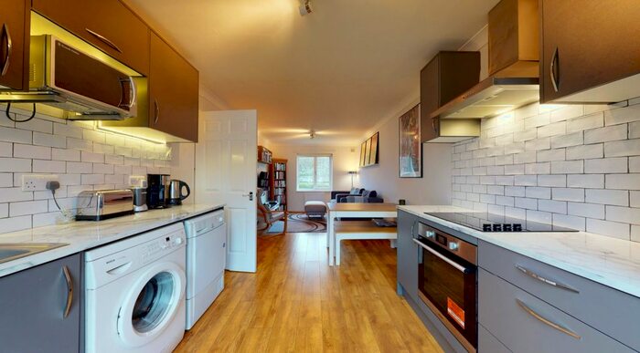 2 Bedroom Flat To Rent In Creekside, Greenwich, SE8