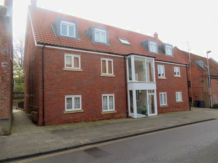 1 Bedroom Flat To Rent In Church Street, Dereham, NR19